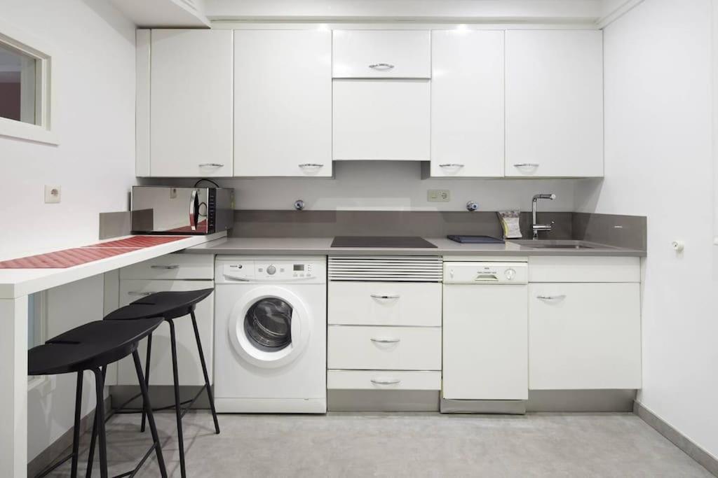 Appartement Reformado Junto A La Playa De La Concha En Donostia-san Sebastian - Marina 4 *